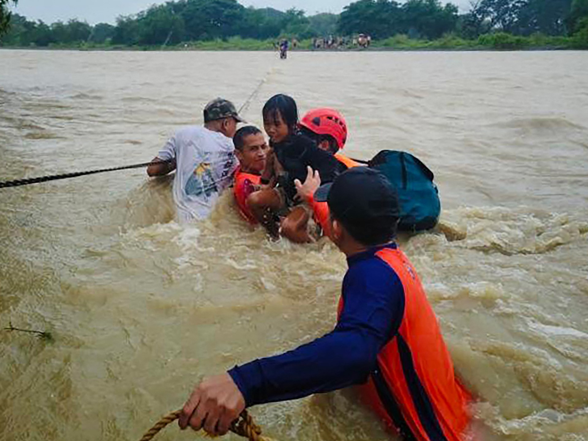 Shanghai shuts flights, halts train services as Typhoon Bebinca approaches